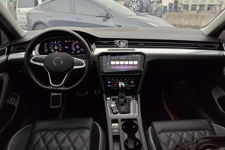 Used Volkswagen Magotan GTE Plug-in Hybrid 2022 GTE Luxury Model
