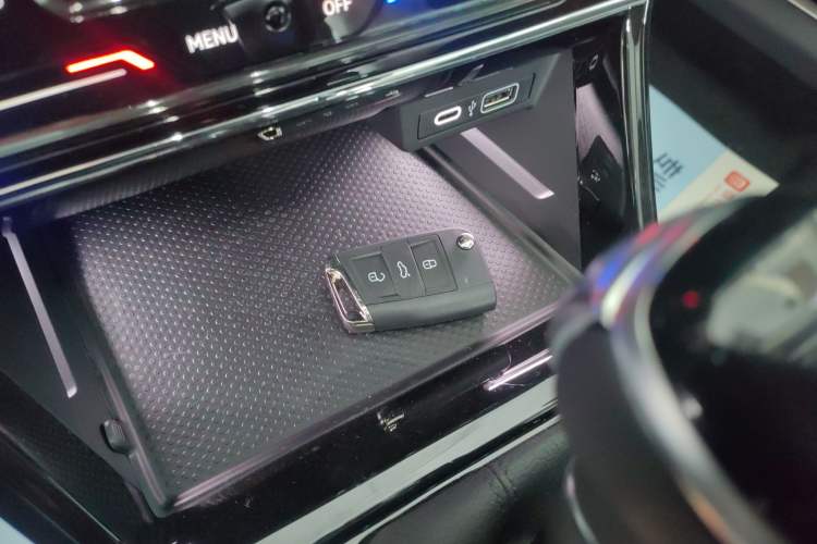 Used Volkswagen Passat New Energy 2025 430 PHEV Hybrid Business Edition Vehicle Key