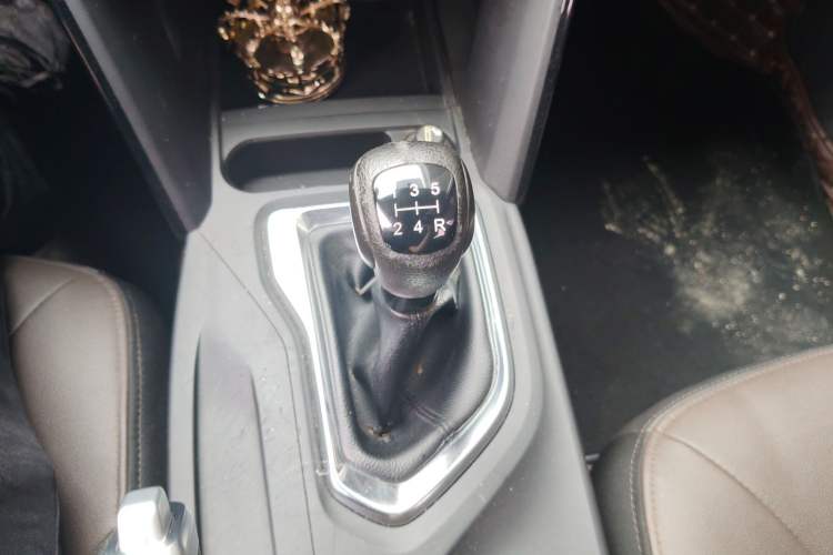 Used GAC Trumpchi GS4 2015 200T Manual Elite Edition Gear Lever