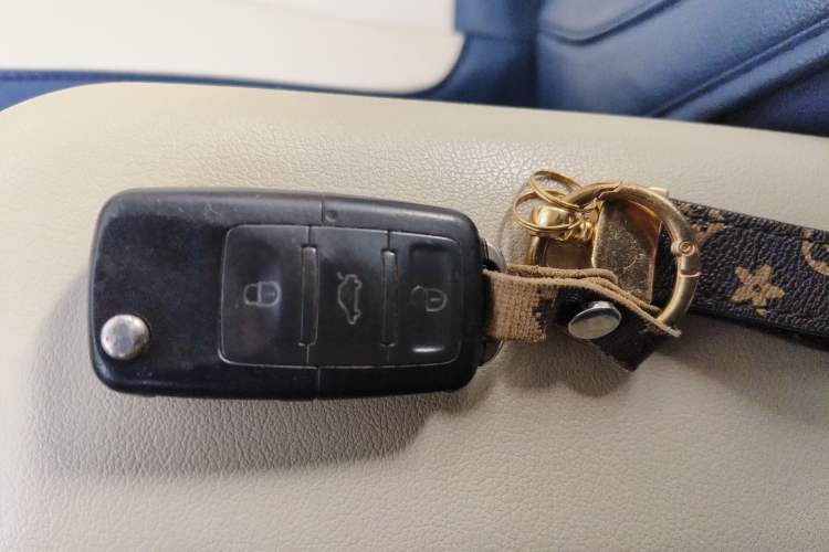 Used Skoda Fabia 2011 1.6L Automatic Crystal Edition Vehicle Key