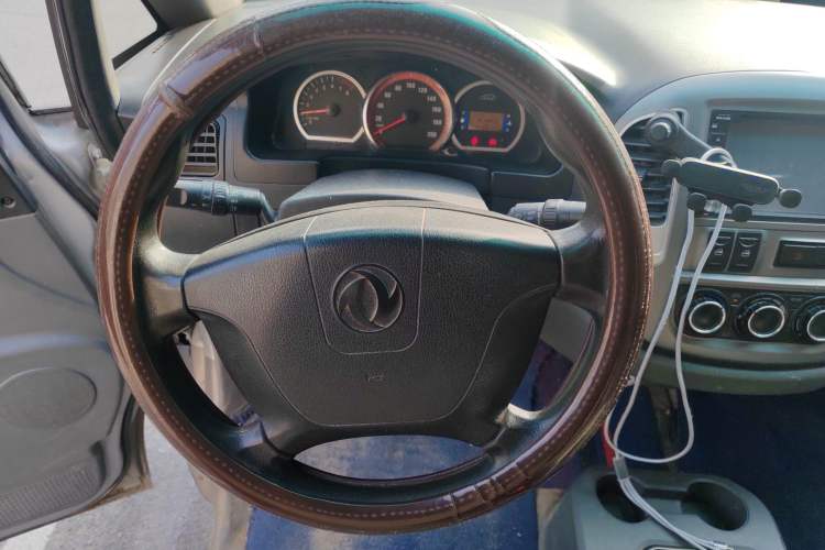 Used FORTHING Lingzhi 2015 M5 Q7 2.0L 7-seat Long-Wheelbase Comfort Model