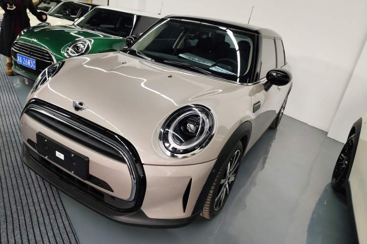 Used MINI MINI 2022 Updated 1.5T COOPER Classic Edition Five-Door Version