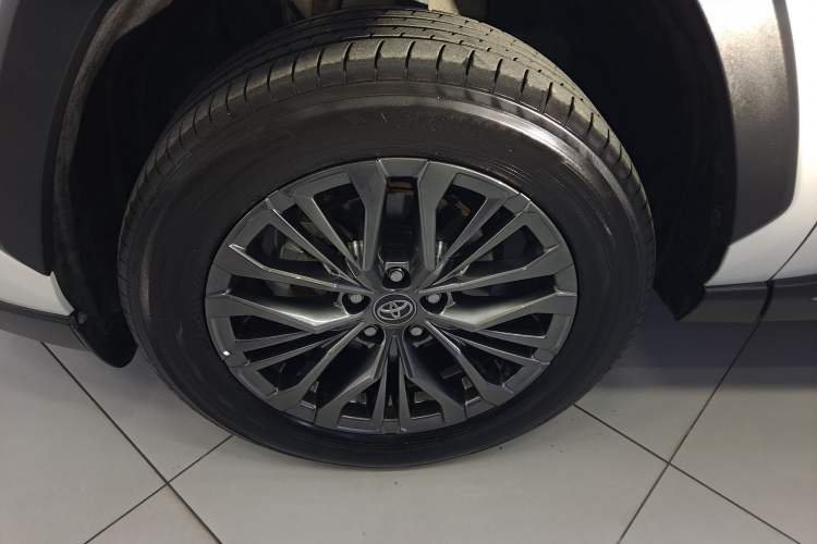 Used Toyota Wildlander 2023 Dual-Motor 2.5L E-CVT Four-Wheel Drive Prestige Edition