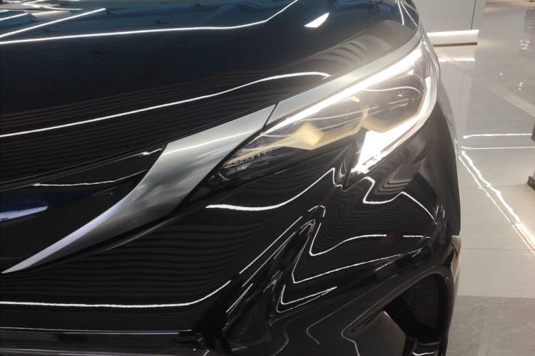 Used Toyota Granvia 2024 2.5L Hybrid Prestige PLUS Edition Left Front Headlight