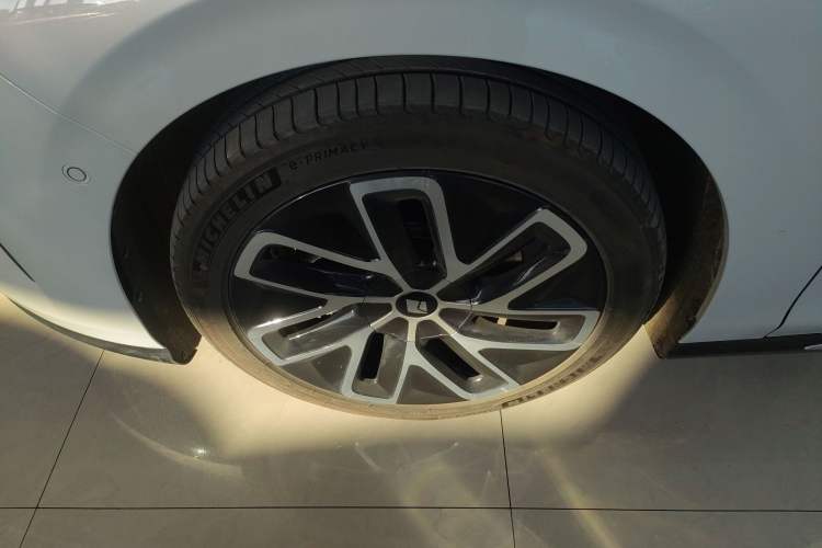 Used Baojun Enjoy 2025 Plug-in Hybrid 140km Luxury Edition
