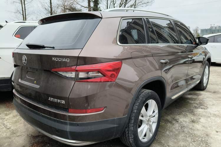 Used Skoda Kodiaq 2018 Facelifted TSI330 5-Seater Two-Wheel-Drive Luxury Enjoyment Edition
