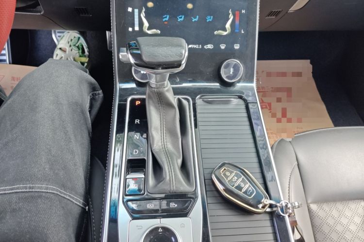 Used JETOUR X90 2020 1.6T DCT Shadow Edition 7-Seater Gear Lever