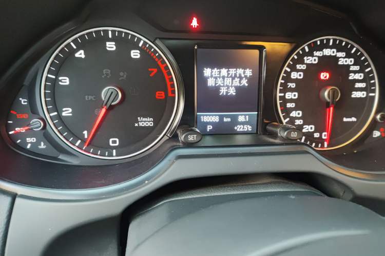 Used Audi Q5 2018 Collector's Edition 40 TFSI Technology Model