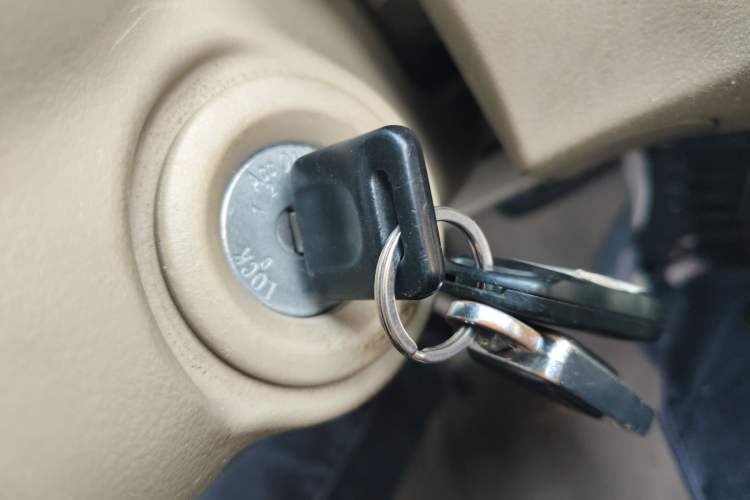 Used Nissan Sylphy 2012 Classic 1.6XE Automatic Comfort Edition Vehicle Key