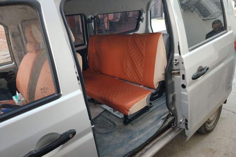 Used Jinbei New Hiace X30L 2023 1.5L Super-Enjoyment Edition Passenger Van 5/6/7-Seater Non-Air-Conditioned Version SWC15M