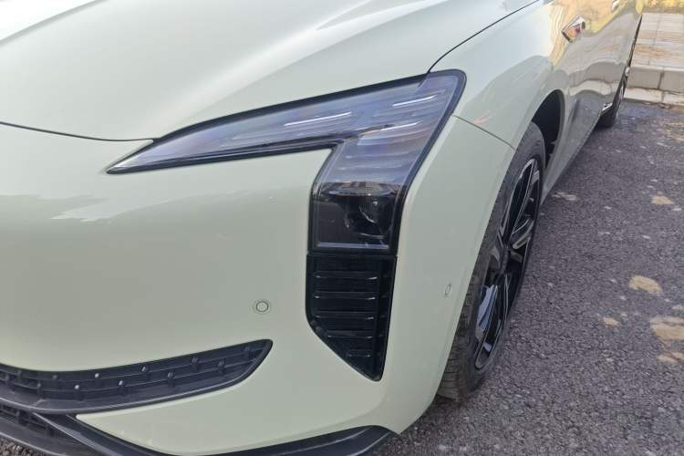 Used Hongqi EH7 2024 760 Pro+ Four-Wheel Drive Version
