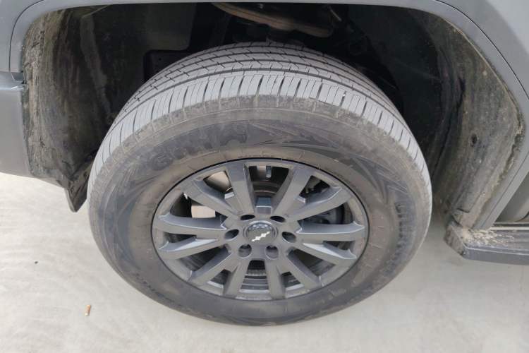 Used Formula Leopard 5 2023 Navigator Edition