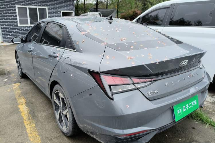 Used Hyundai Elantra 2022 1.5L CVT GLX Elite Edition Rear Left 45 Deg