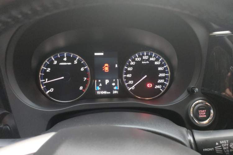 Used Mitsubishi Outlander 2014 2.4L 4x4 Deluxe Value Edition 5 Seats Instrument Cluster