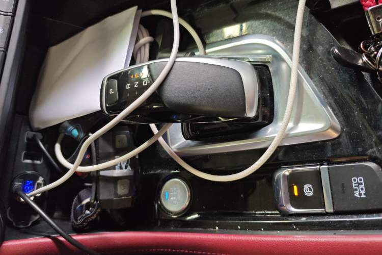 Used Dongfeng Aeolus AX7 2022 Mach Edition 1.5T DCT DF51 Gear Lever