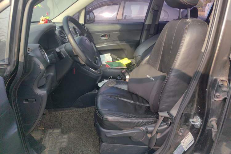 Used Kia Carens 2011 1.6L 5-seat Automatic Luxury Edition
