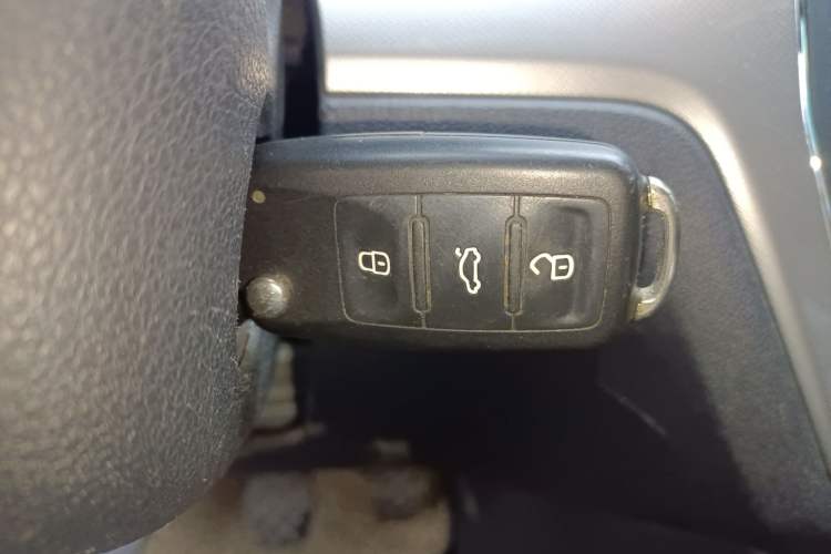 Used Volkswagen Lavida 2015 1.6L Manual Comfort Edition