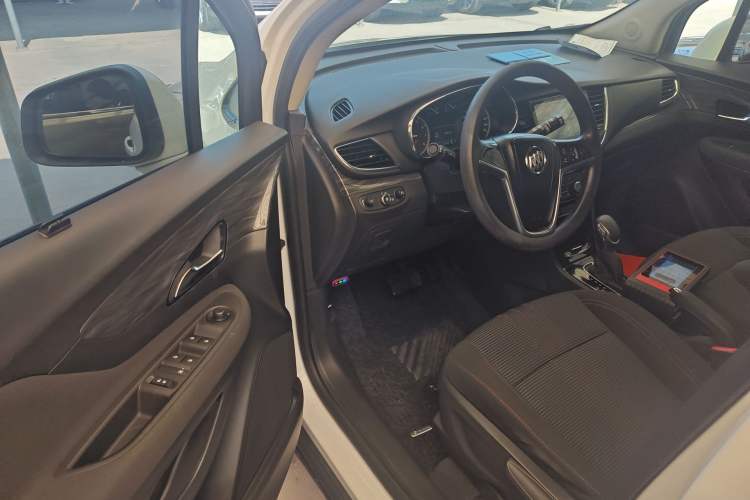 Used Buick Encore 2016 18T Automatic Two-Wheel Drive Urban Fashion Model