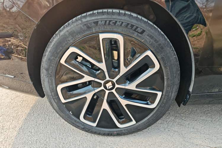 Used Baojun Enjoy 2025 Plug-in Hybrid 140km Luxury Edition