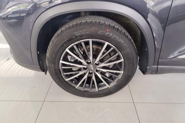 Used Chery Tiggo 8 PLUS 2021 290TGDI DCT Luxury Edition Left Front Wheel Hub