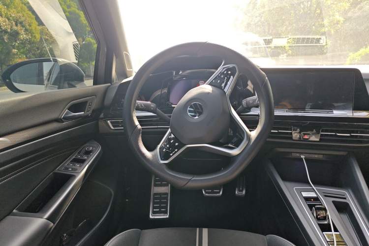 Used Volkswagen Golf 2023 280TSI DSG R-Line 20th Anniversary Edition
