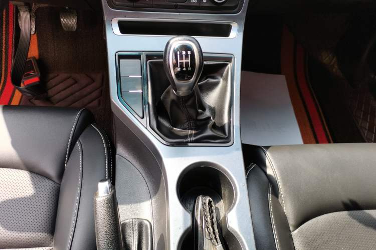 Used Geely Auto Emgrand 2018 1.5L Manual Upward Connect Edition
