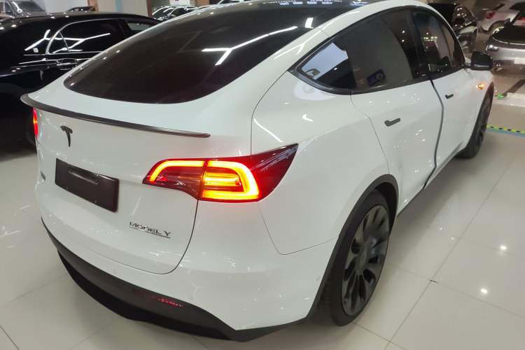 Used Tesla Model Y 2022 Performance High-Performance All-Wheel-Drive Version Rear Right 45 Deg
