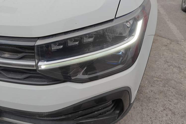 Used Volkswagen Tharu 2023 300TSI Two-Wheel-Drive Moon Luxury Edition