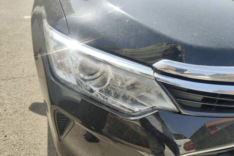 Used Toyota Camry 2016 2.0E 10th Anniversary Elite Edition Right Front Headlight