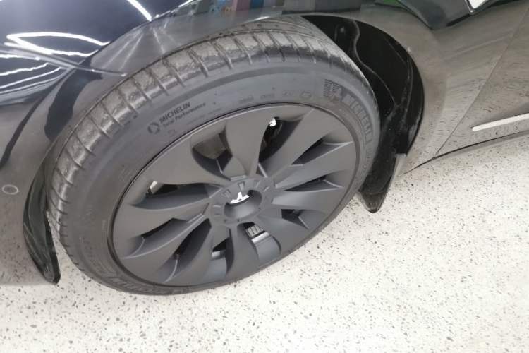 Used Tesla Model 3 2019 Standard Range Rear-Drive Upgraded Version Exterior 4