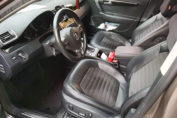 Used Volkswagen Magotan 2015 Facelift 1.8TSI Luxury Model Left Front Seat