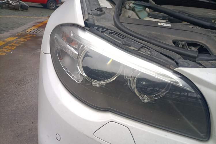 Used BMW 5 Series 2014 520Li Elegant Model
