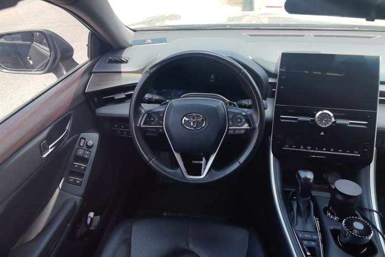 Used Toyota Avalon 2022 2.5L Luxury Edition Steering Wheel