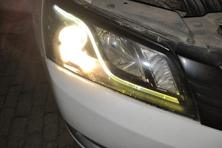 Used Geely Auto Emgrand 2015 Sedan 1.5L Manual - Top Trim Level Right Front Headlight