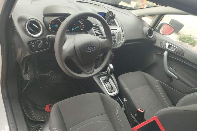 Used Ford Fiesta 2013 Hatchback 1.5L Automatic Fashion Edition
