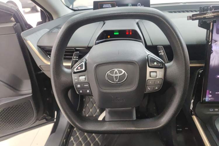 Used Toyota bZ3 2023 517 km Elite PRO Steering Wheel