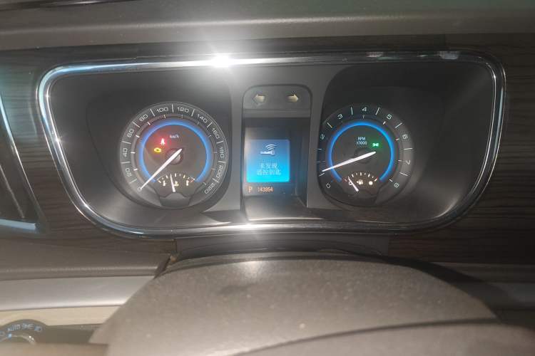 Used Buick GL8 2011 3.0L GT Luxury Business Haoya Edition
