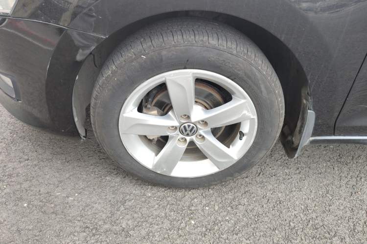 Used Volkswagen Santana 2015 1.6L Automatic Comfort Edition Left Front Wheel Hub