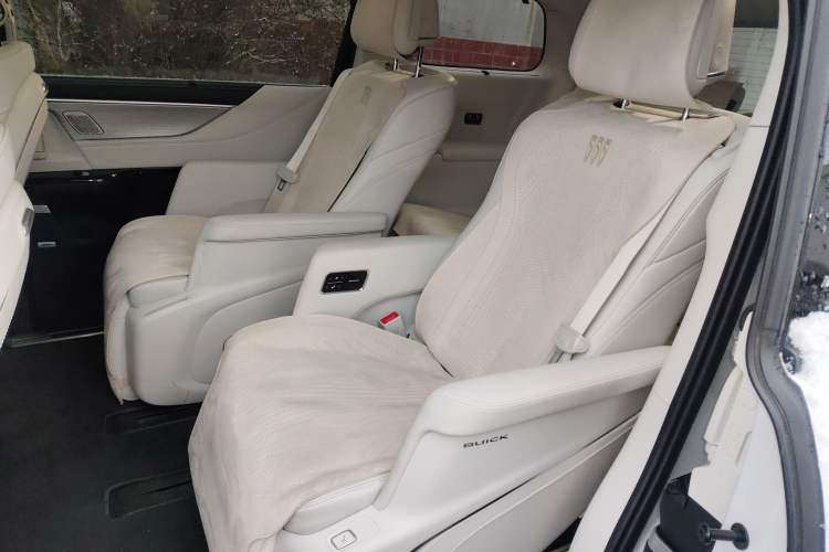 Used Buick GL8 New Energy 2024 Lu Zun Deluxe Edition 7-Seater