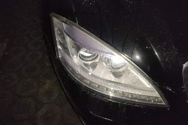 Used Mercedes-Benz S-Class 2010 S 400 L HYBRID Right Front Headlight