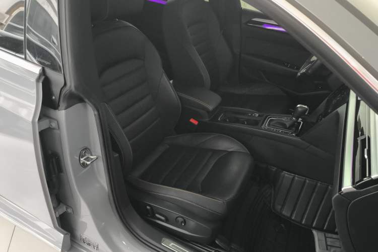 Used Volkswagen FAW-Volkswagen CC 2023 380TSI Striking Edition
