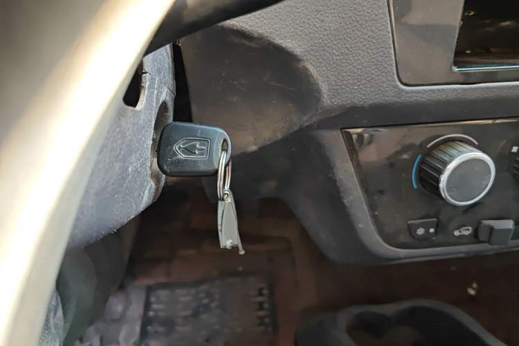 Used Jinbei Hiace X30 2020 1.5L Super-Comfortable Version China VI Standard SWC15M Vehicle Key