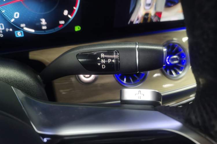 Used Mercedes-Benz E-Class 2021 E 300 Coupe Gear Lever