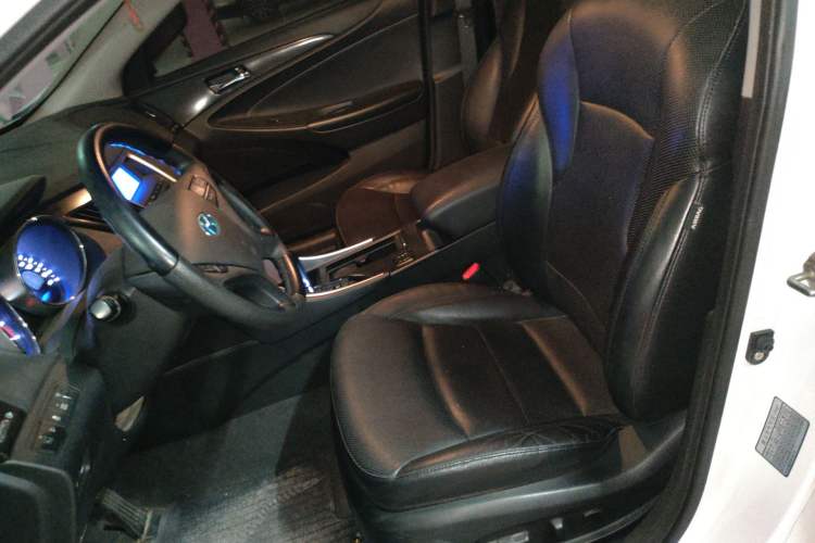 Used Hyundai Sonata 2011 2.0L Automatic Supreme Edition Left Front Seat