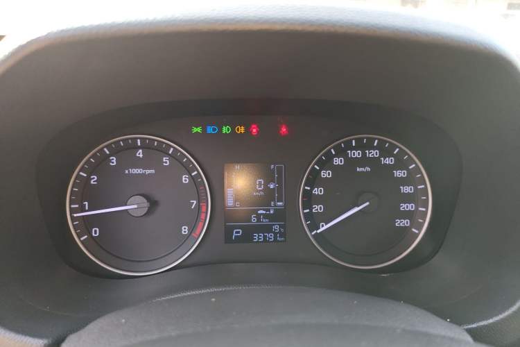 Used Hyundai ix25 2015 1.6L Automatic Two-Wheel Drive Smart GLS Trim
