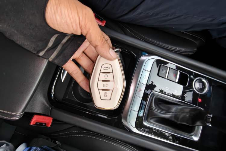 Used JETOUR X90 2019 1.6T DCT Luxury Travel Edition 6 Seats China VI Standard Vehicle Key