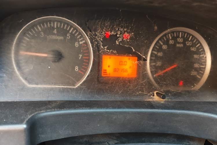 Used FORTHING Lingzhi 2015 V3 1.5L 5-Seater Special Offer Model Odometer Close Up