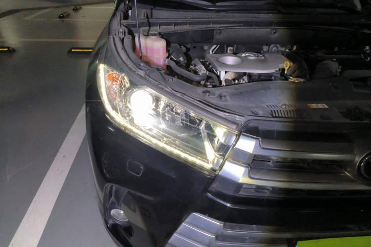 Used Toyota Highlander 2018 2.0T Four-Wheel Drive Supreme Edition 7-Seater China VI