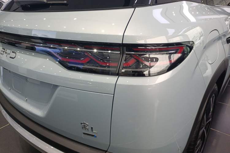Used BYD Song L DM-i 2025 Intelligent Driving Version 160 km Beyond-Range Type