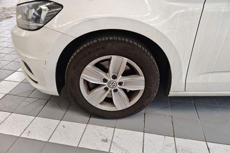 Used Volkswagen Touran 2016 Touran L 280TSI DSG Style Edition